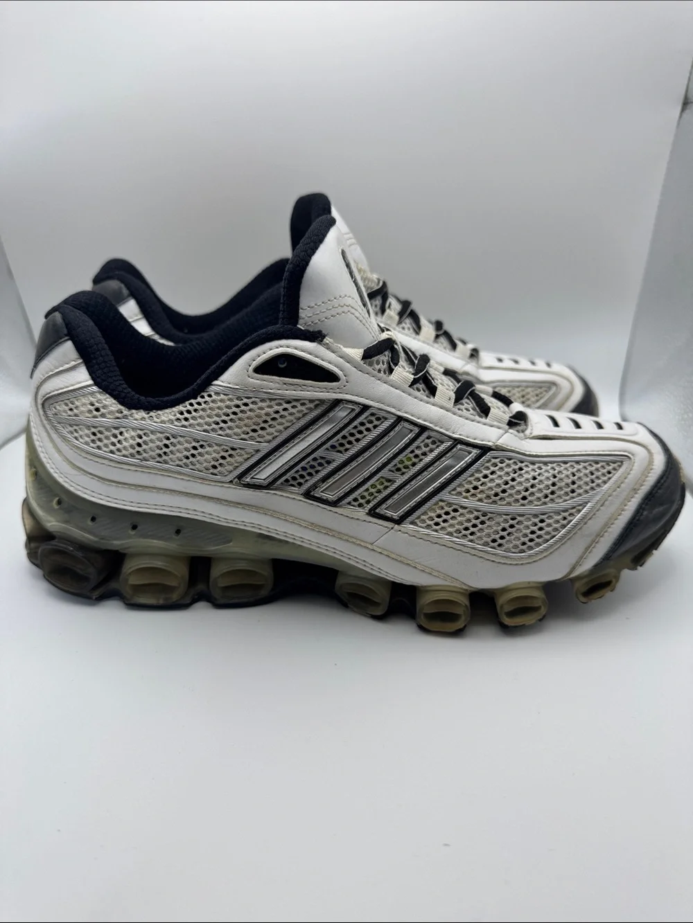 Adidas Bounce Y2K White Silver Sneakers Men’s Size 9 Running Shoes 676679 2008